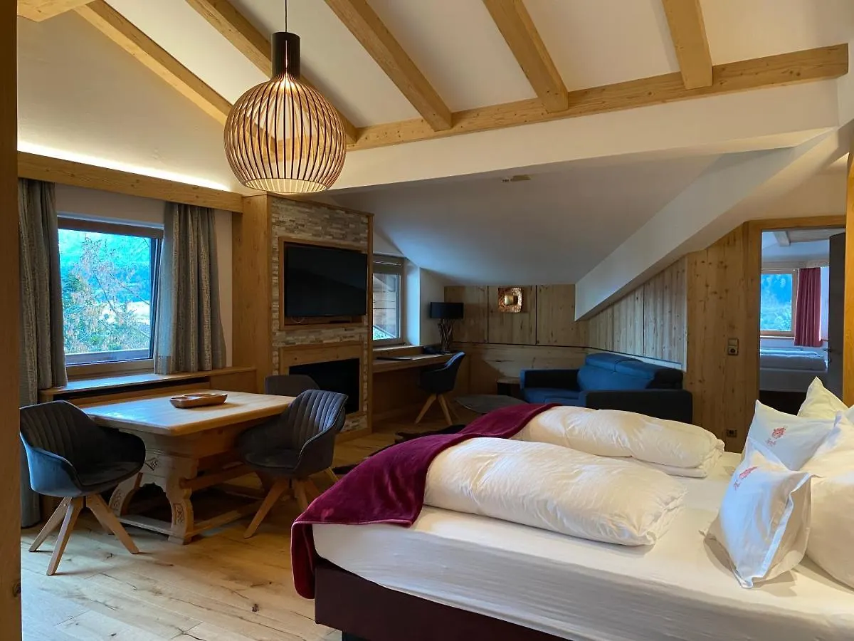 Hotel Tyrolis Zirl 4*,